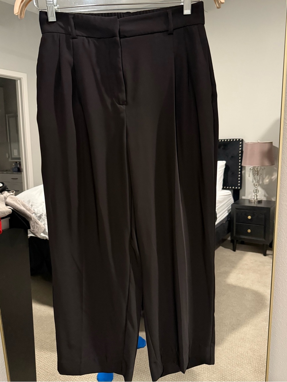House of Harlow 1960: Black Draped Halter Wide-Leg pants set - Picture 11 of 14